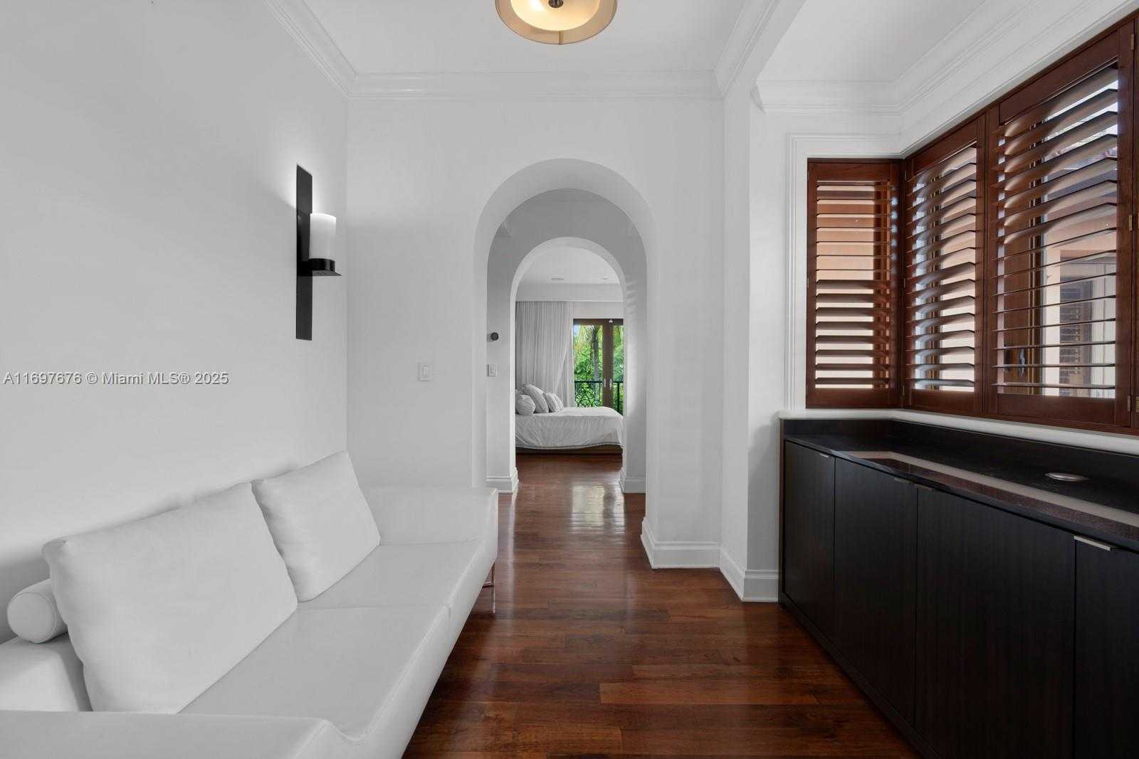 Small Image of 221 CASUARINA CONCOURSE, Coral Gables Number 24