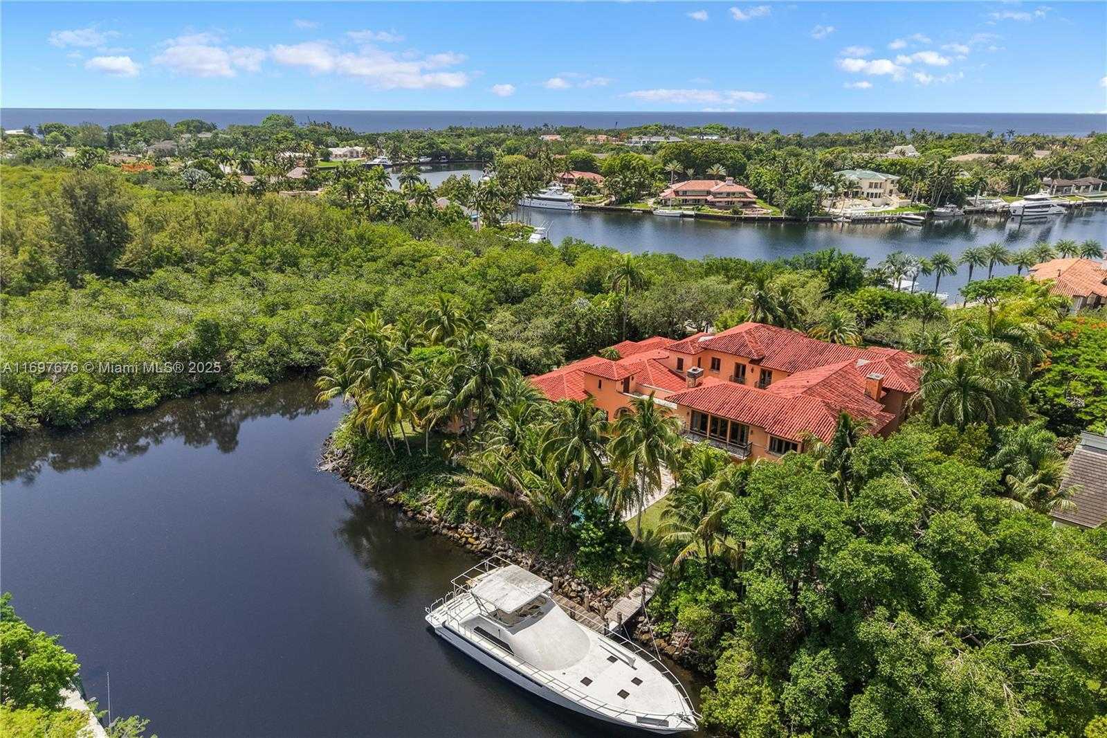 Small Image of 221 CASUARINA CONCOURSE, Coral Gables Number 32