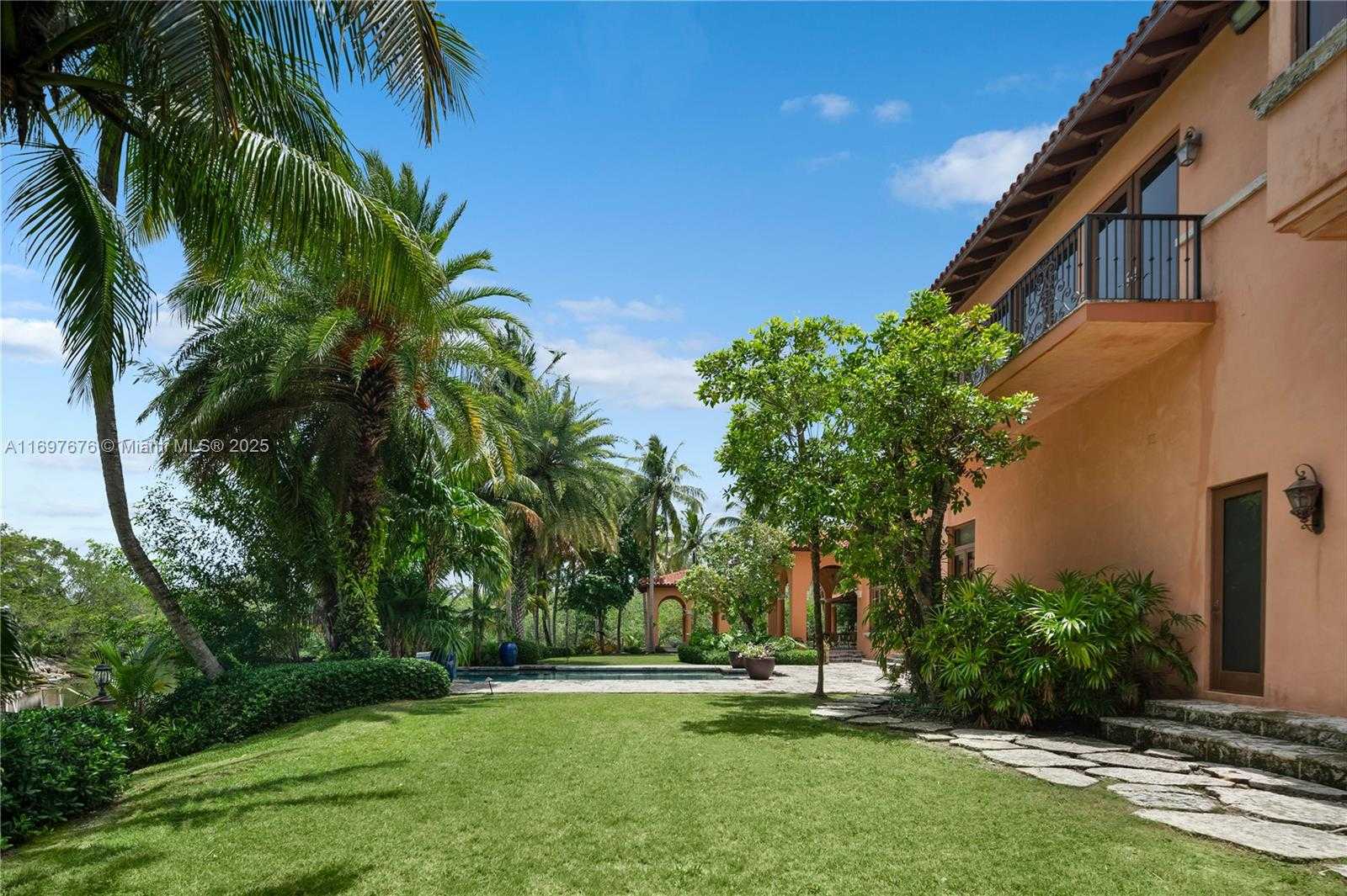 Small Image of 221 CASUARINA CONCOURSE, Coral Gables Number 39