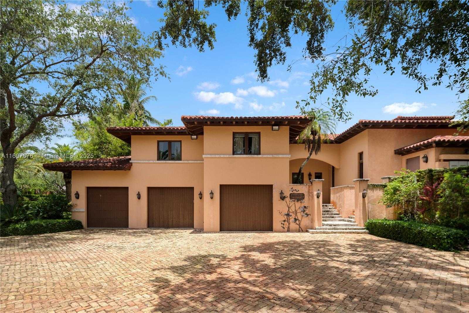 Small Image of 221 CASUARINA CONCOURSE, Coral Gables Number 41