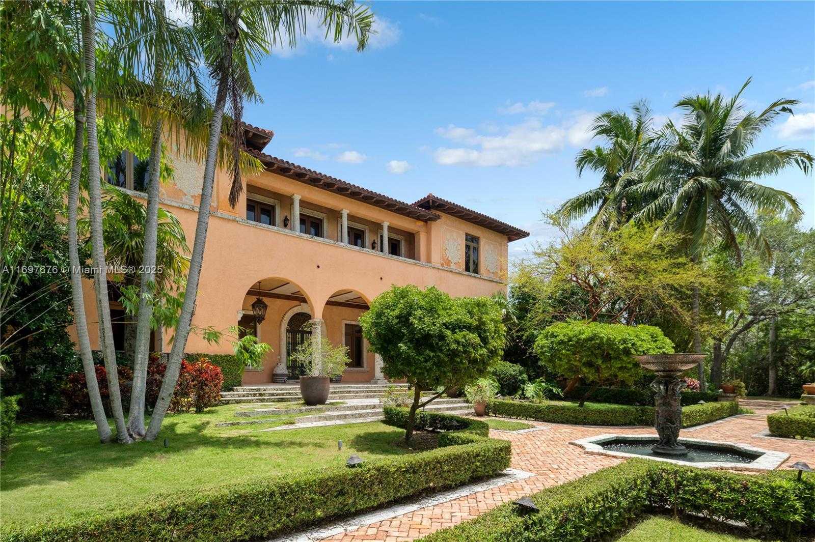 Small Image of 221 CASUARINA CONCOURSE, Coral Gables Number 44