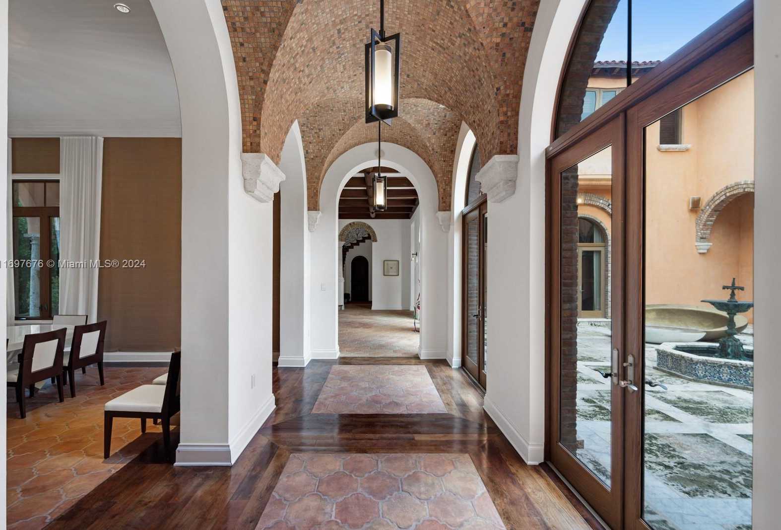 Small Image of 221 CASUARINA CONCOURSE, Coral Gables Number 7