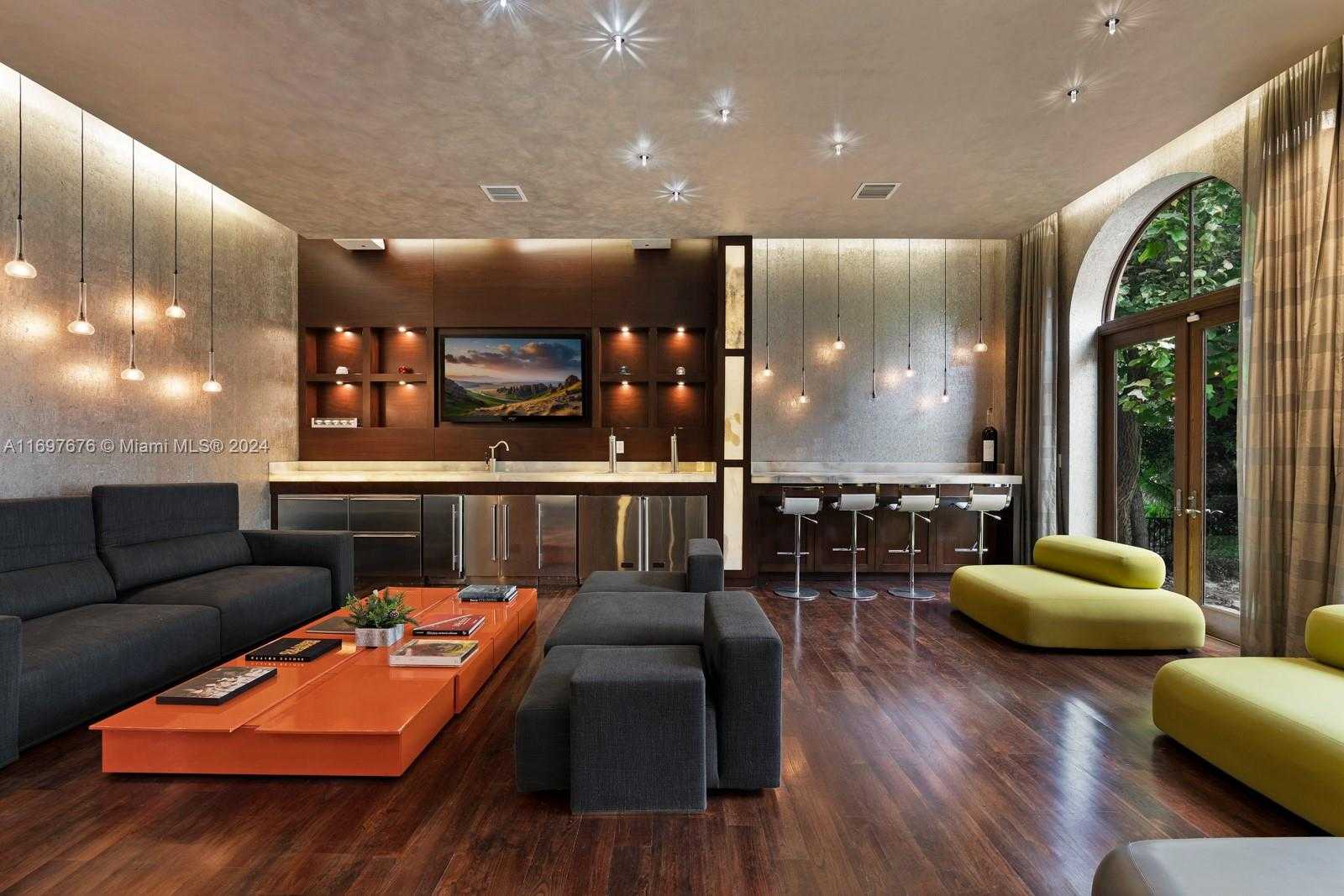 Small Image of 221 CASUARINA CONCOURSE, Coral Gables Number 9