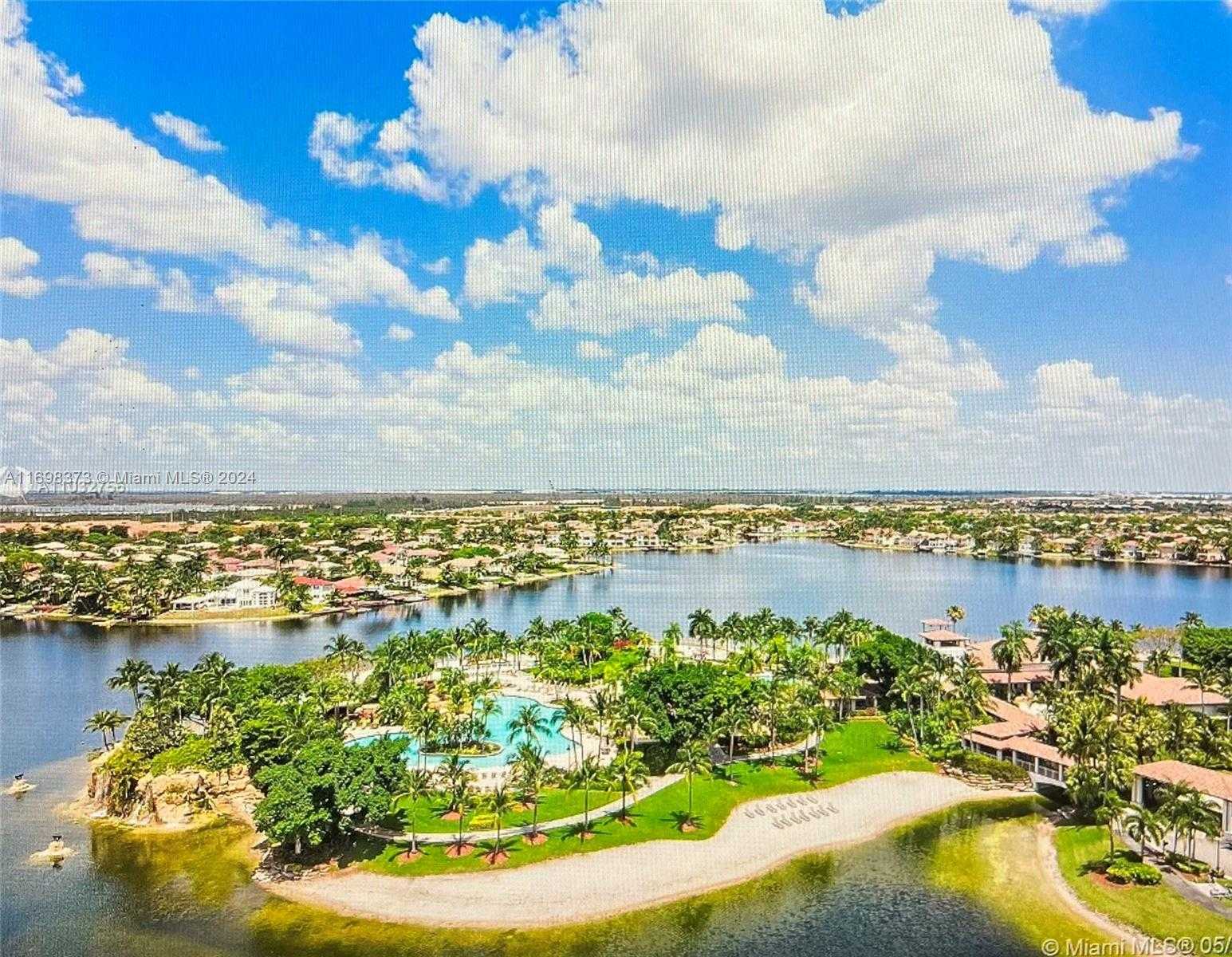 Small Image of 11161 NORTH WEST 71ST ST, Doral Number 21