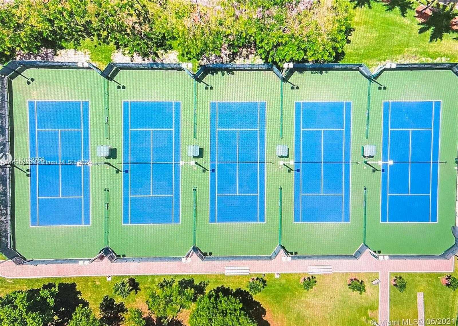 Small Image of 11161 NORTH WEST 71ST ST, Doral Number 24