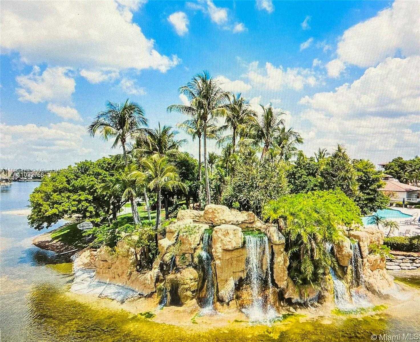 Small Image of 11161 NORTH WEST 71ST ST, Doral Number 25