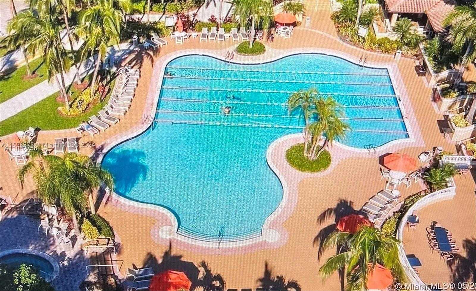 Small Image of 11161 NORTH WEST 71ST ST, Doral Number 28