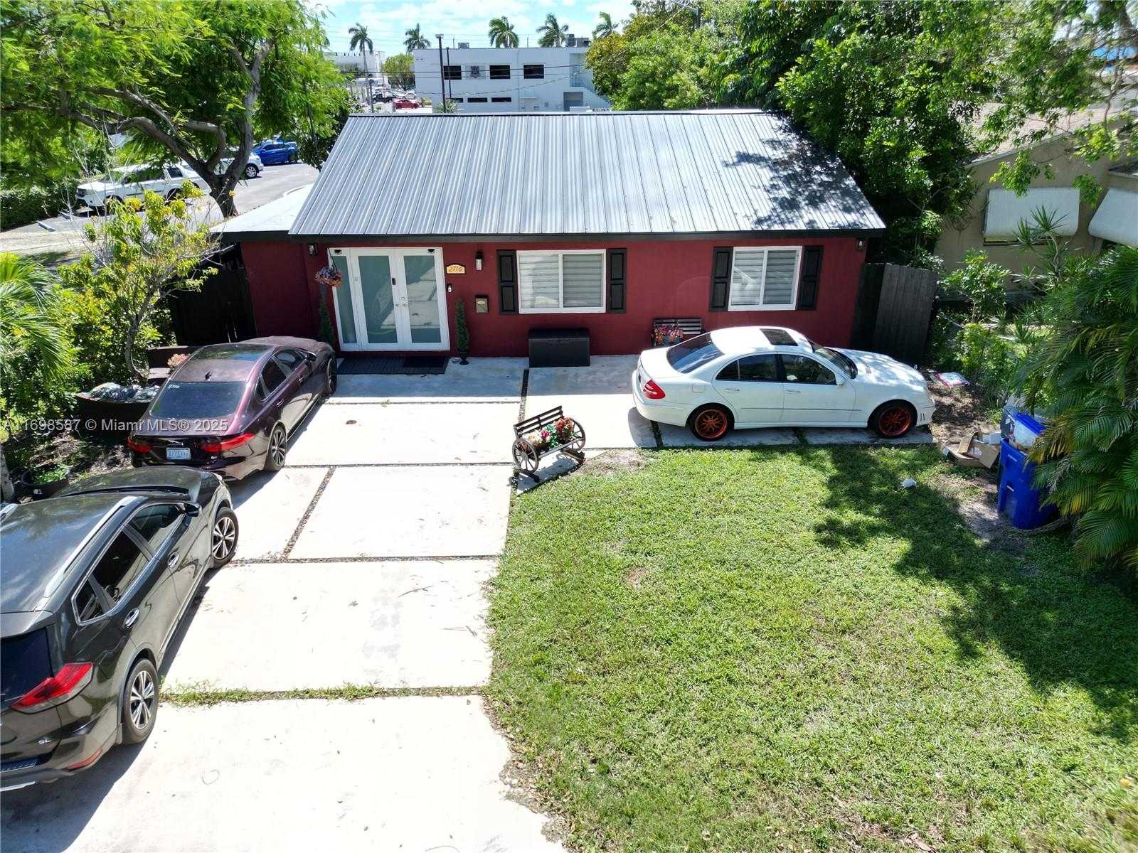 Small Image of 2716 POLK ST, Hollywood Number 16