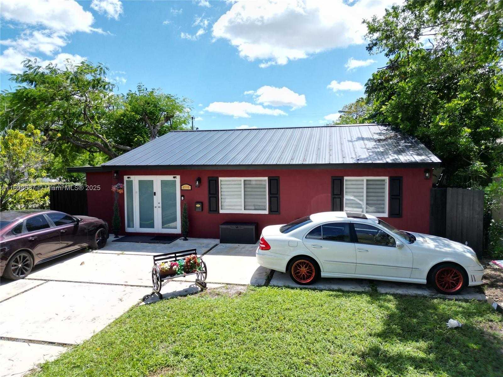 Small Image of 2716 POLK ST, Hollywood Number 2