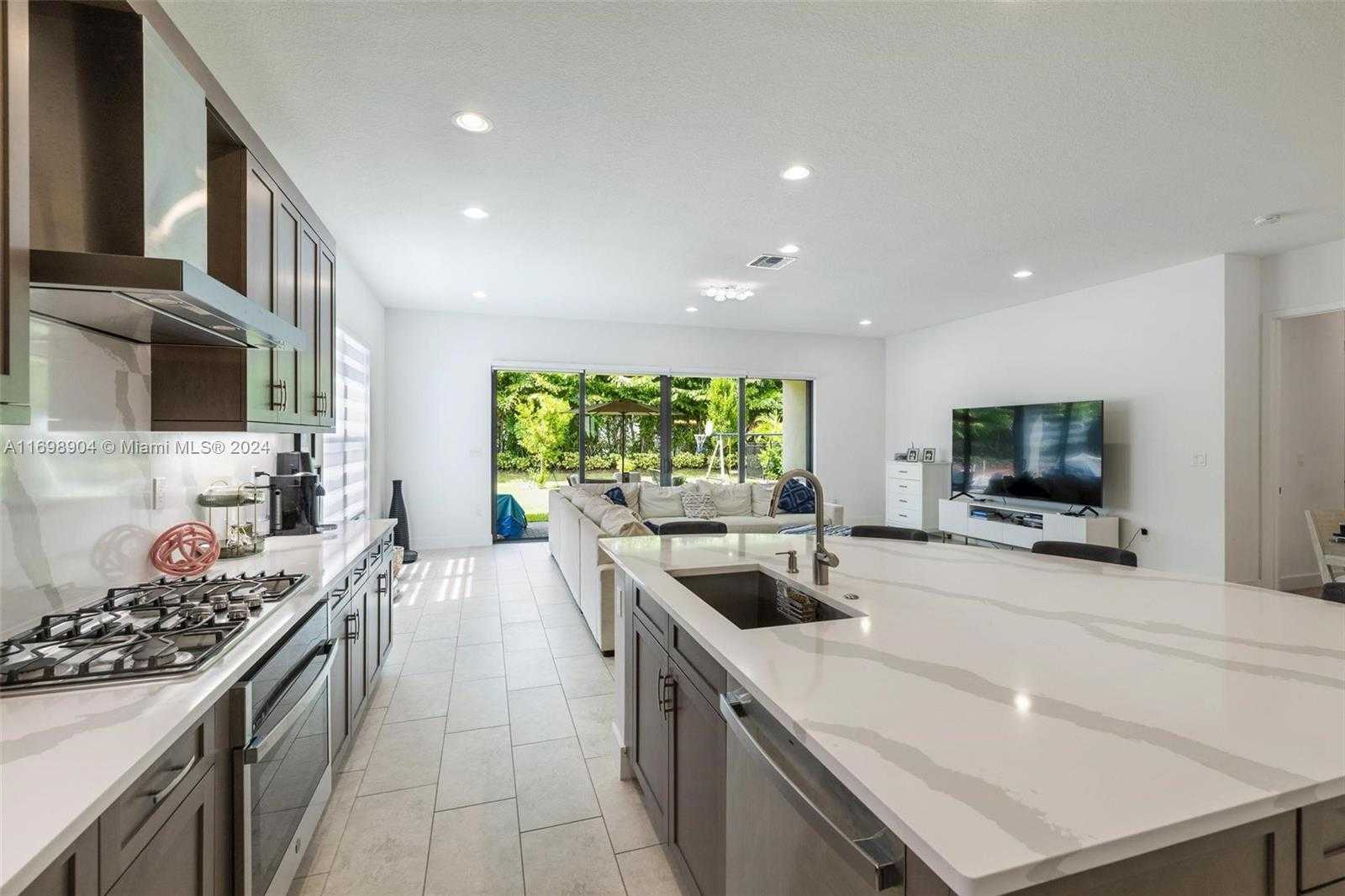 Small Image of 8067 WHITE WAVE TER, Boca Raton Number 12