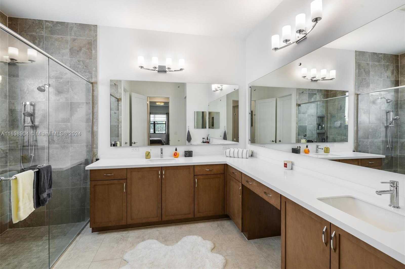 Small Image of 8067 WHITE WAVE TER, Boca Raton Number 16