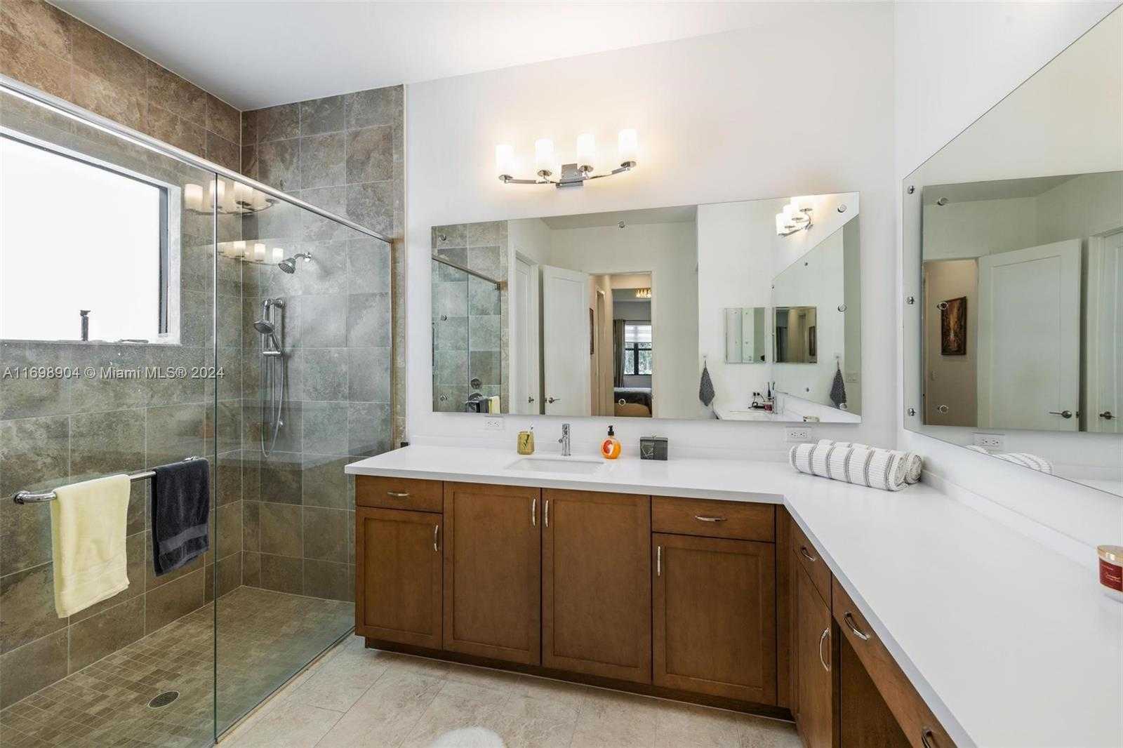 Small Image of 8067 WHITE WAVE TER, Boca Raton Number 17