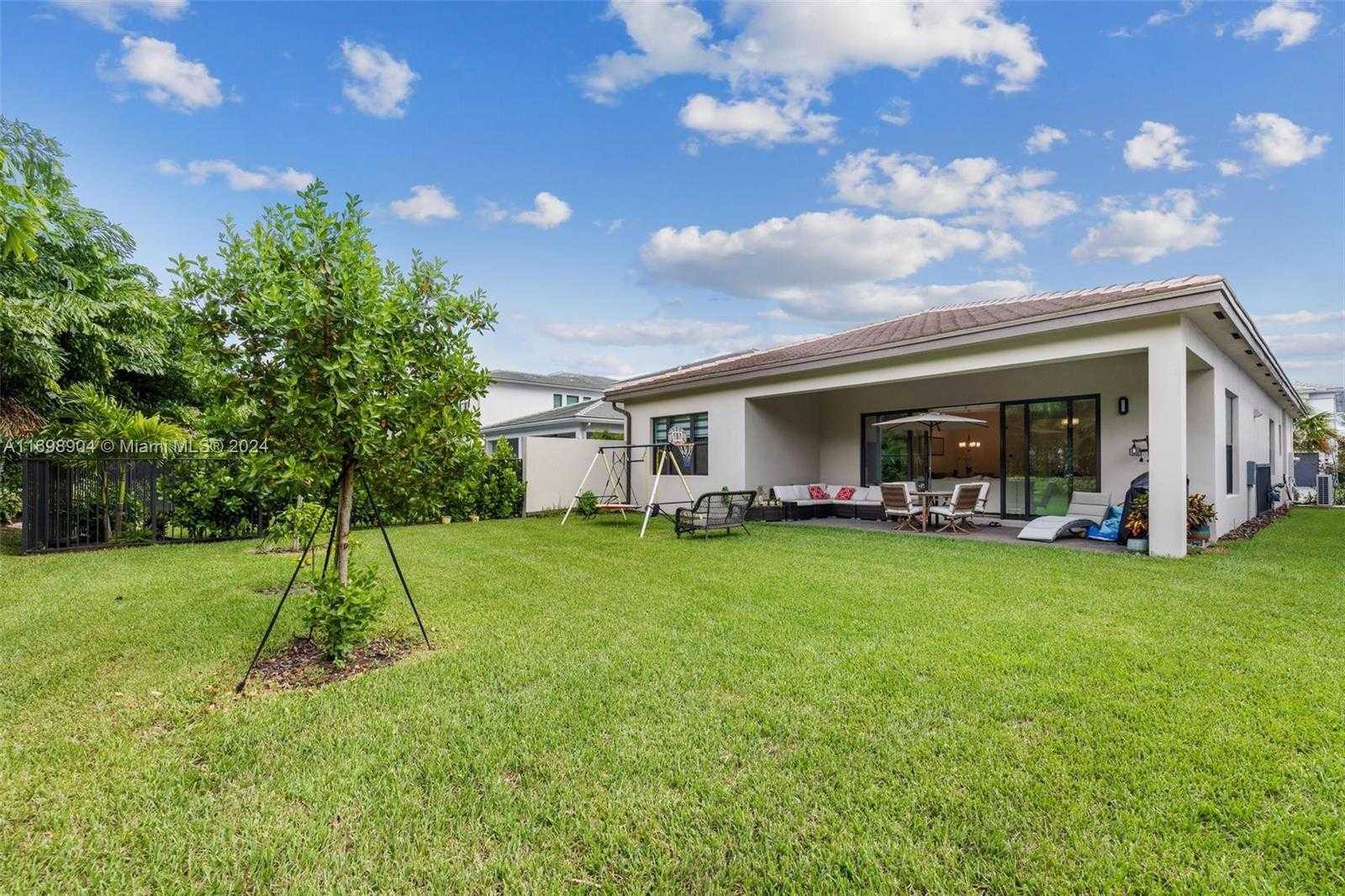 Small Image of 8067 WHITE WAVE TER, Boca Raton Number 26