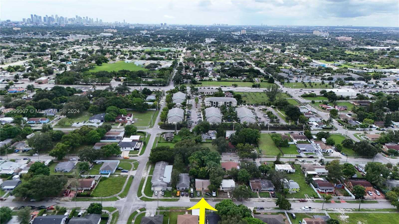 Small Image of 1918 NORTH WEST 82ND ST, Miami Number 3