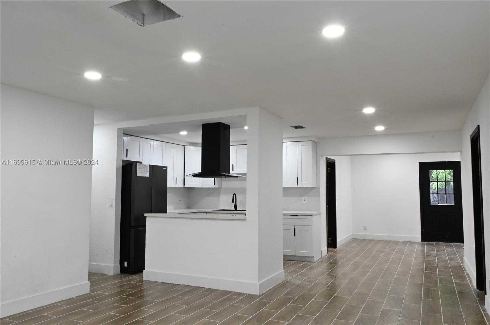 Small Image of 2496 SOUTH WEST 8TH ST, Fort Lauderdale Number 24