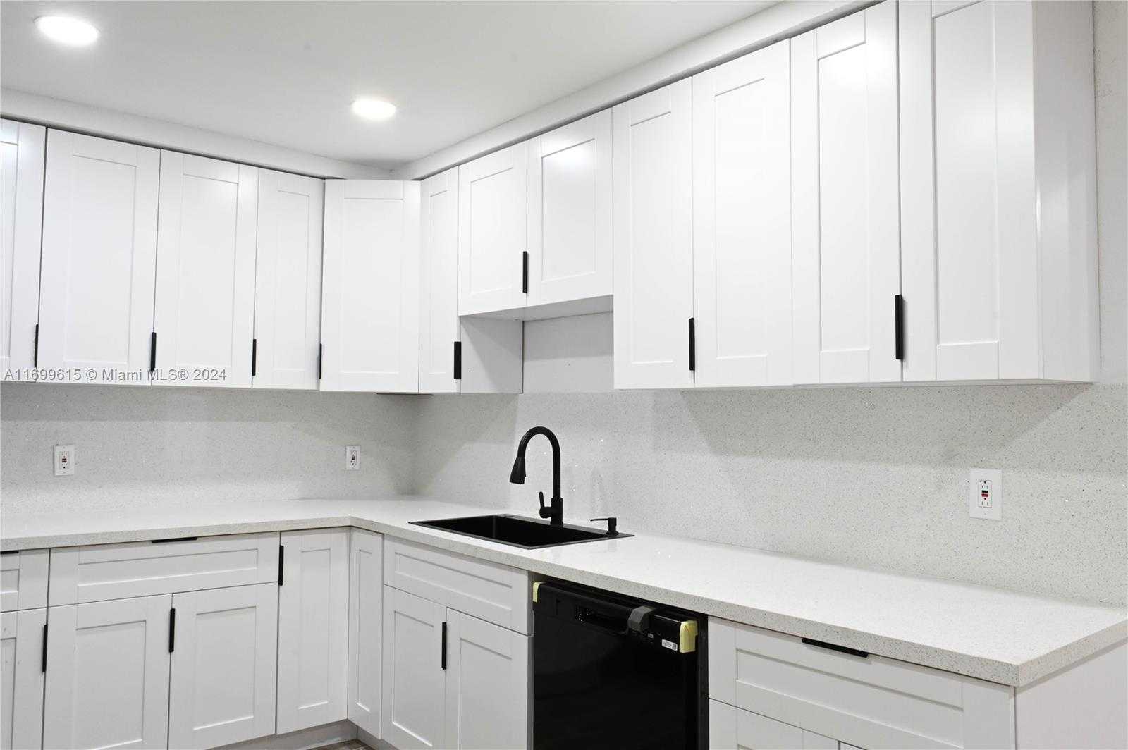 Small Image of 2496 SOUTH WEST 8TH ST, Fort Lauderdale Number 30
