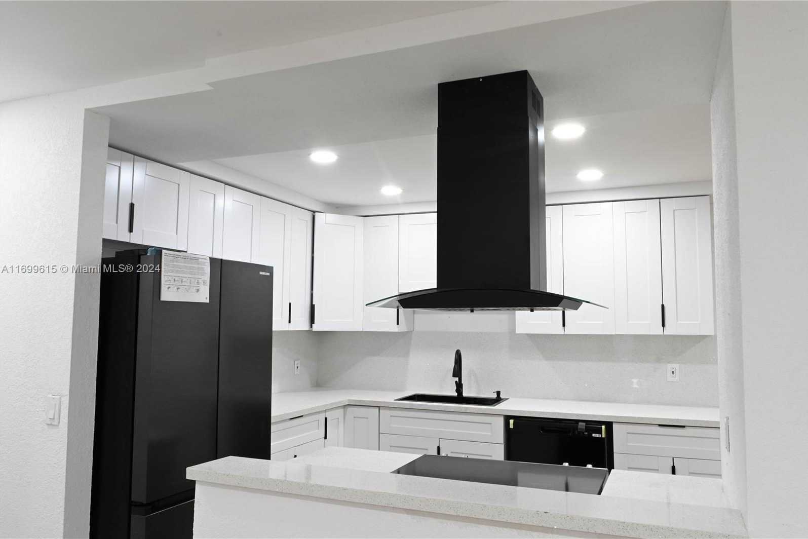 Small Image of 2496 SOUTH WEST 8TH ST, Fort Lauderdale Number 32