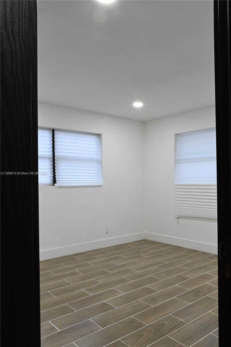 Small Image of 2496 SOUTH WEST 8TH ST, Fort Lauderdale Number 41