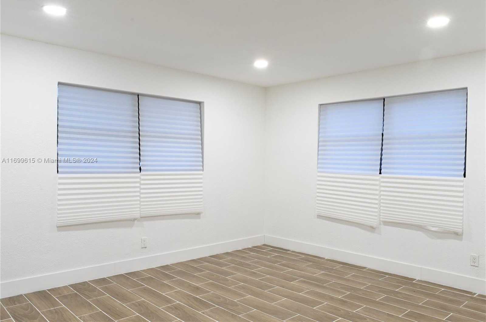 Small Image of 2496 SOUTH WEST 8TH ST, Fort Lauderdale Number 47
