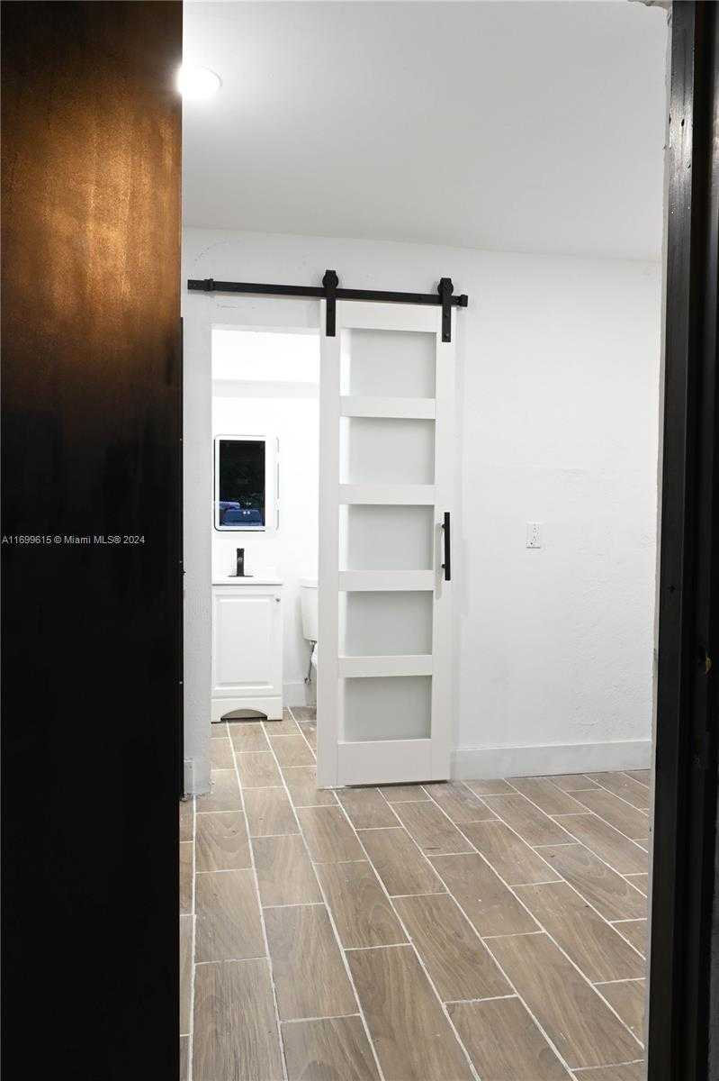 Small Image of 2496 SOUTH WEST 8TH ST, Fort Lauderdale Number 50
