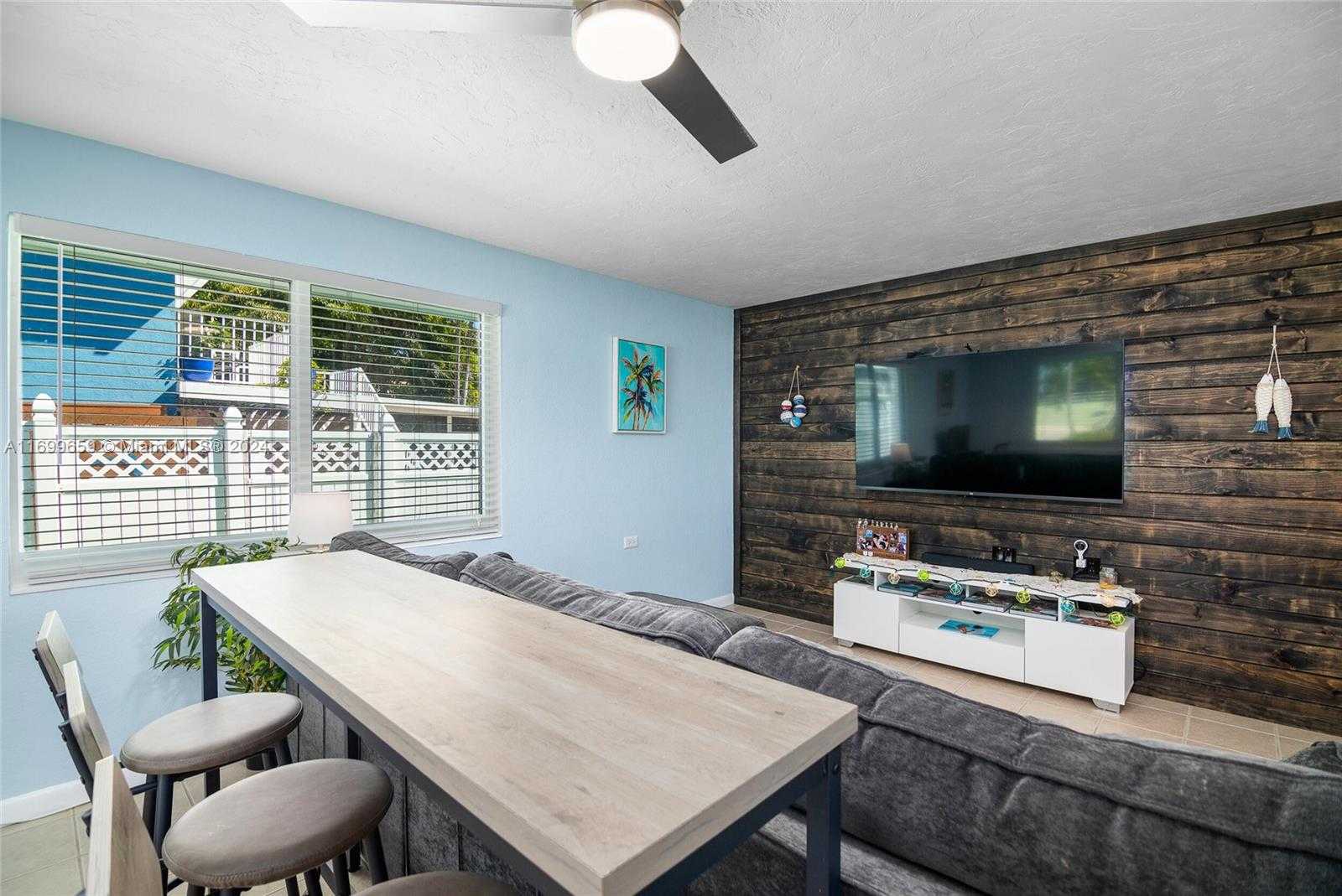 Small Image of 7951 GULFSTREAM BLVD, Marathon Number 11