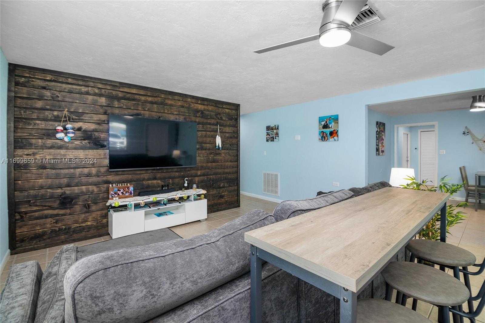 Small Image of 7951 GULFSTREAM BLVD, Marathon Number 12