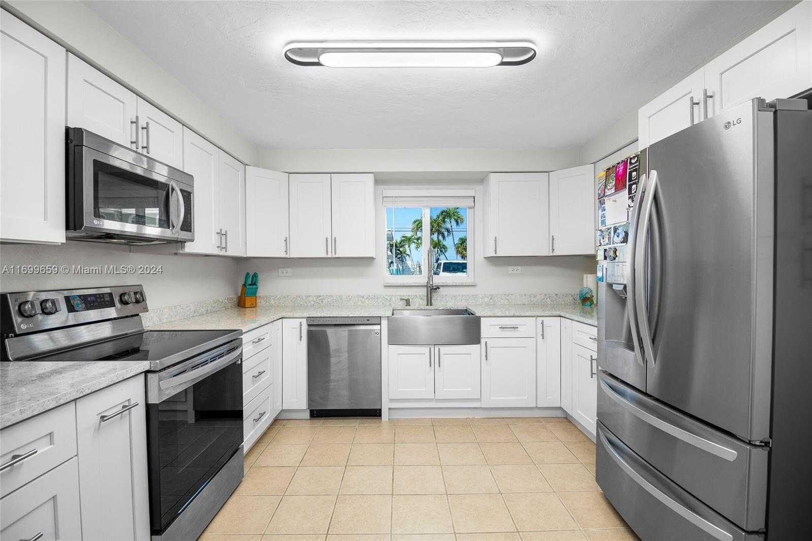 Small Image of 7951 GULFSTREAM BLVD, Marathon Number 13