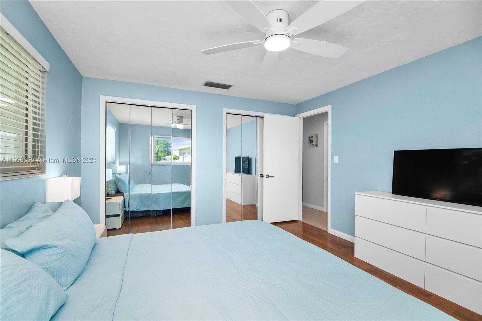 Small Image of 7951 GULFSTREAM BLVD, Marathon Number 24