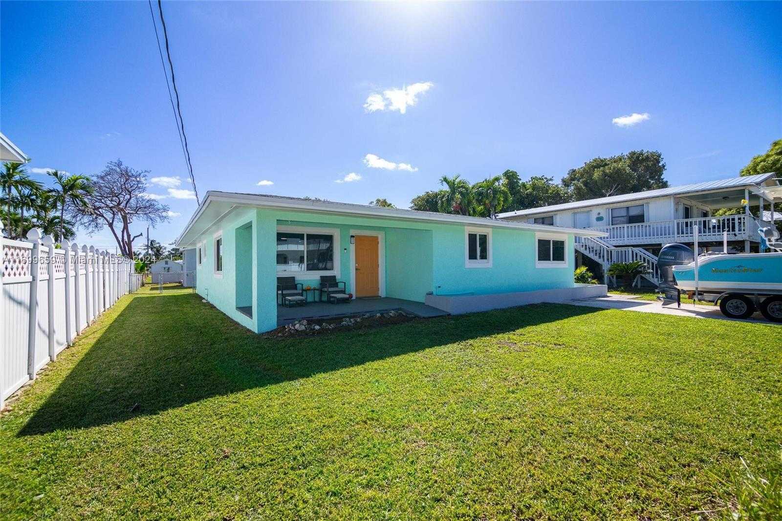 Small Image of 7951 GULFSTREAM BLVD, Marathon Number 39