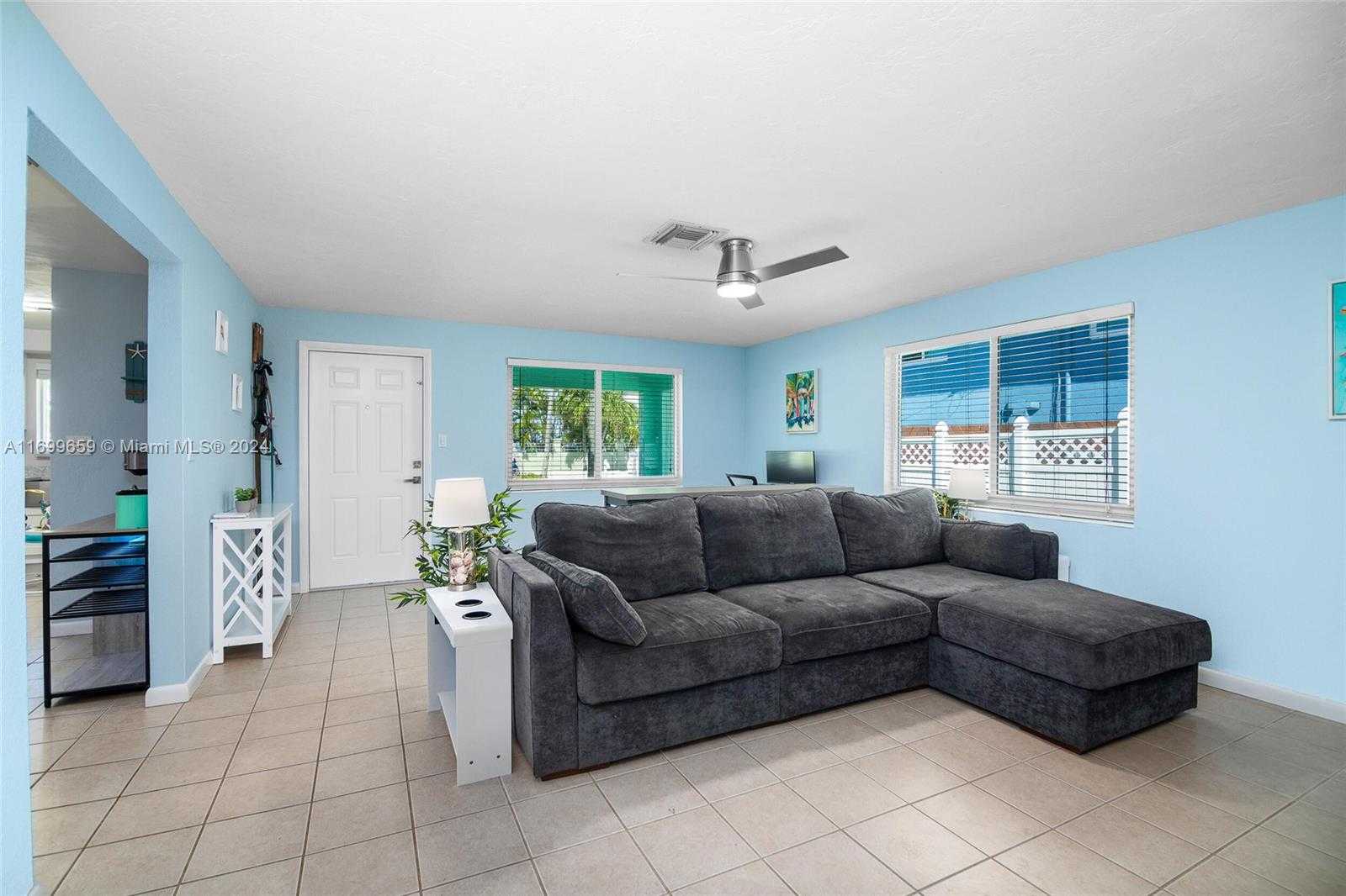 Small Image of 7951 GULFSTREAM BLVD, Marathon Number 4