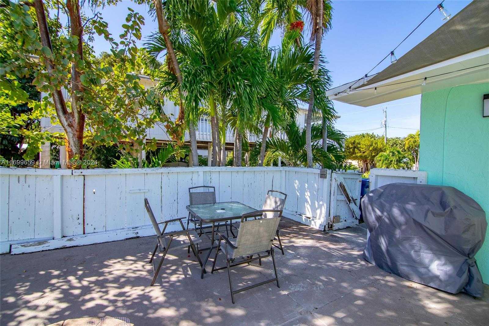 Small Image of 7951 GULFSTREAM BLVD, Marathon Number 43