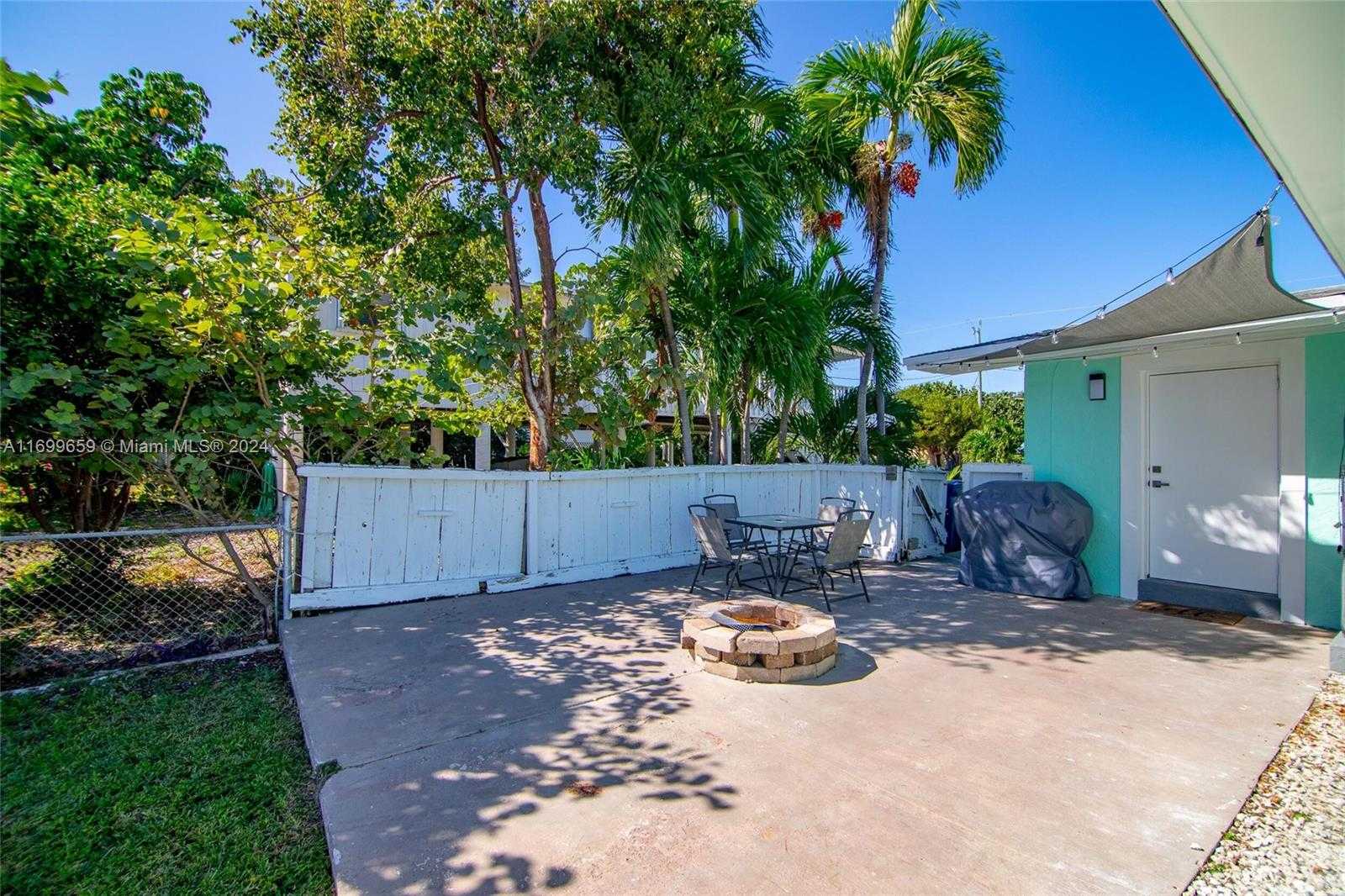 Small Image of 7951 GULFSTREAM BLVD, Marathon Number 46