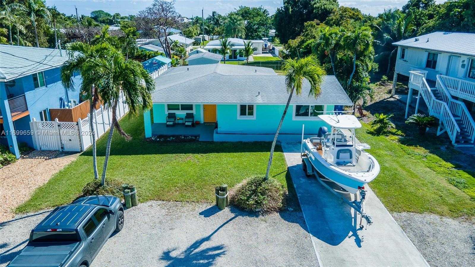 Small Image of 7951 GULFSTREAM BLVD, Marathon Number 55
