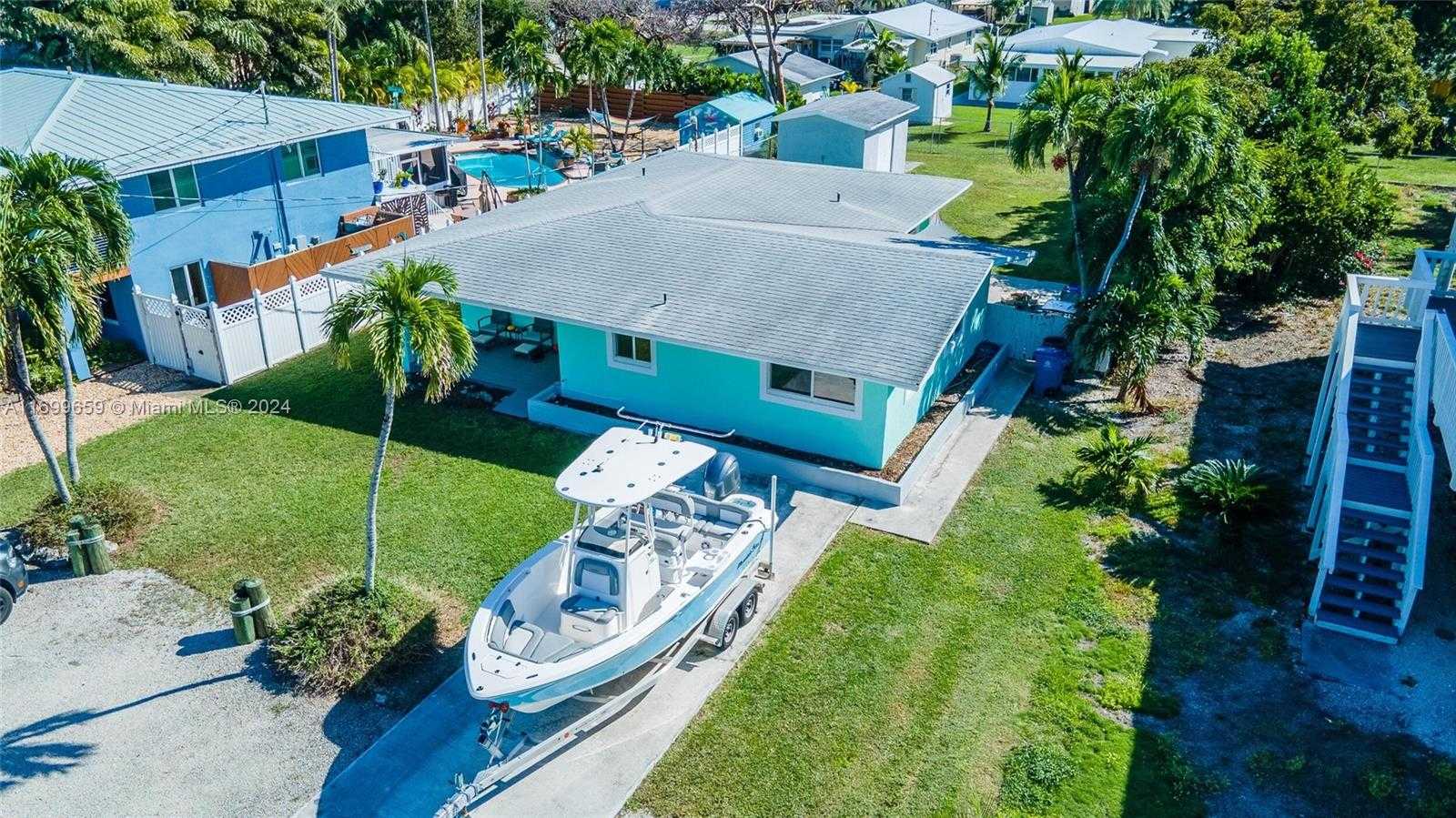 Small Image of 7951 GULFSTREAM BLVD, Marathon Number 57