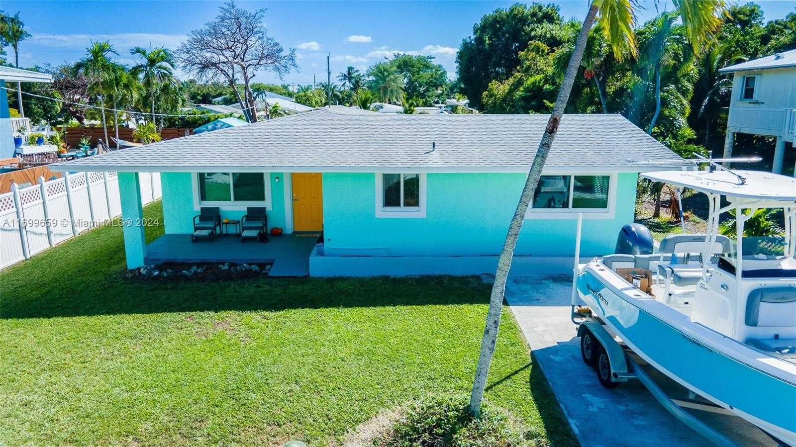 Small Image of 7951 GULFSTREAM BLVD, Marathon Number 59