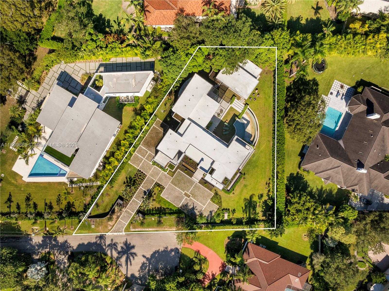 Small Image of 5845 SOUTH WEST 130TH TER, Pinecrest Number 25