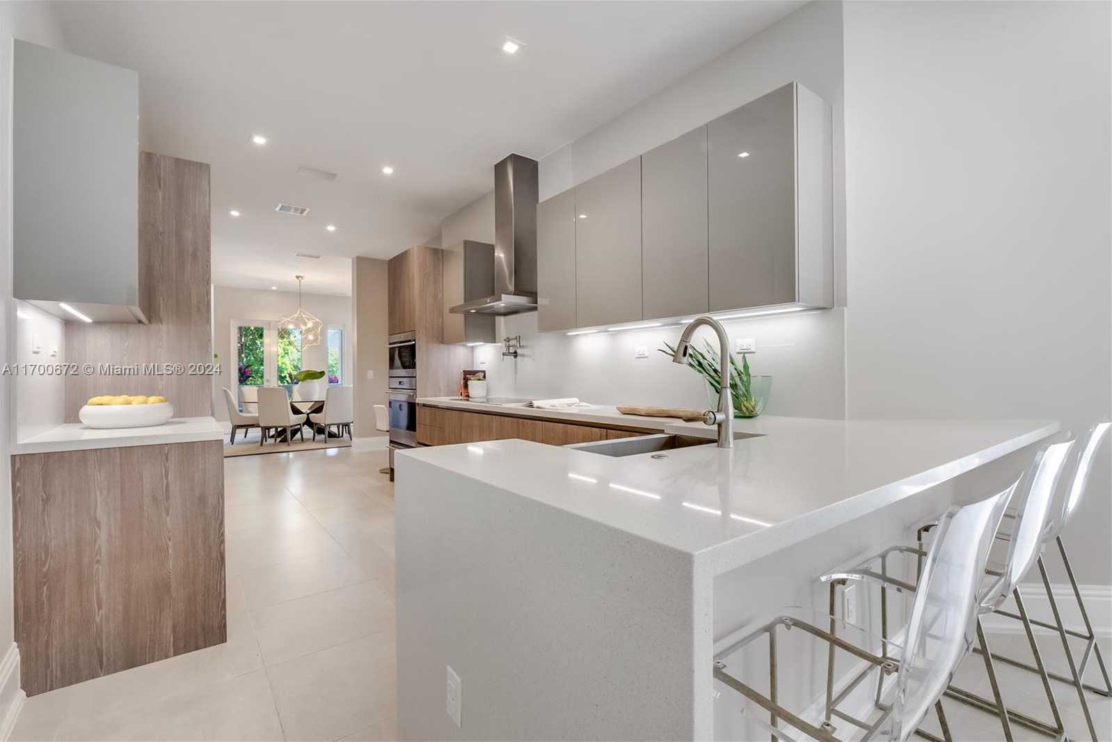 Small Image of 13693 DEERING BAY DR, Coral Gables Number 15