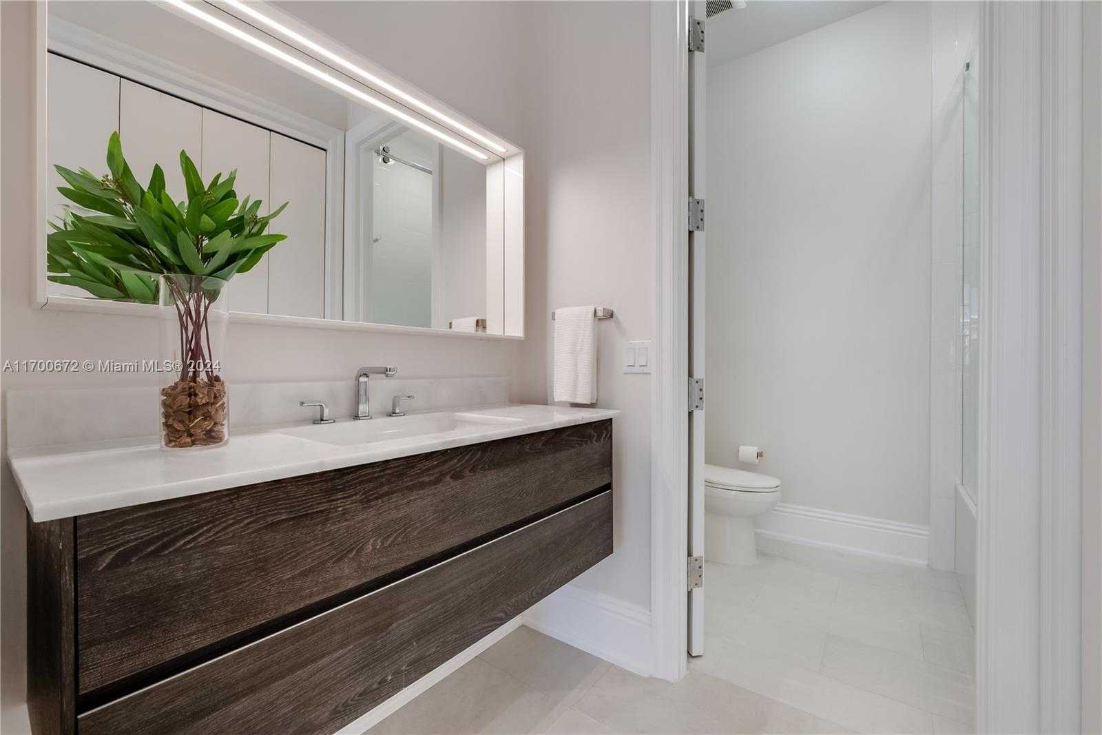Small Image of 13693 DEERING BAY DR, Coral Gables Number 24