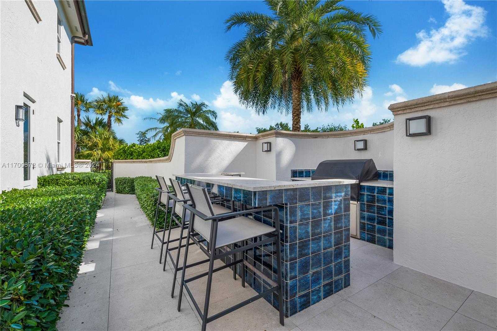 Small Image of 13693 DEERING BAY DR, Coral Gables Number 3