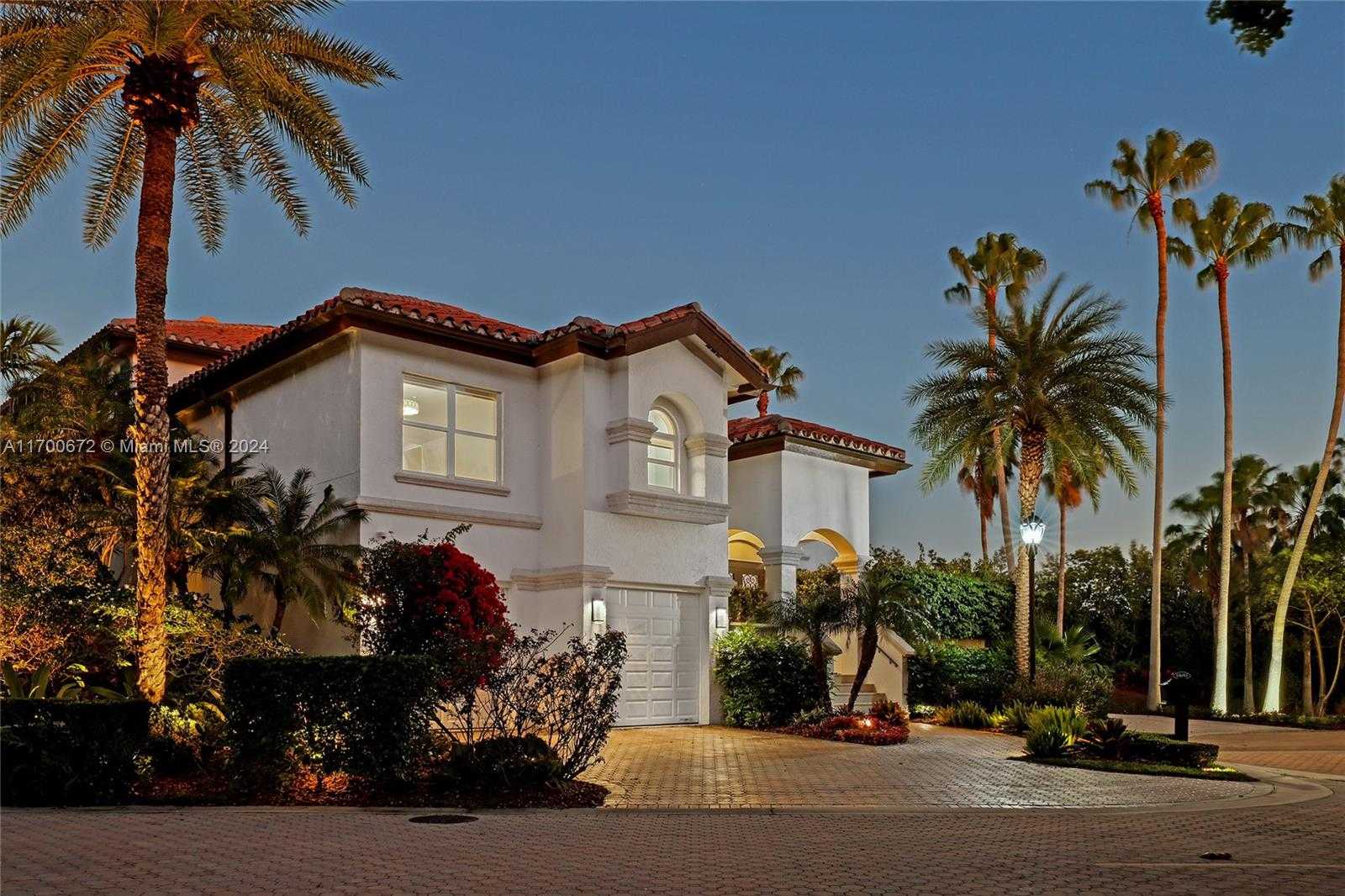 Small Image of 13693 DEERING BAY DR, Coral Gables Number 38