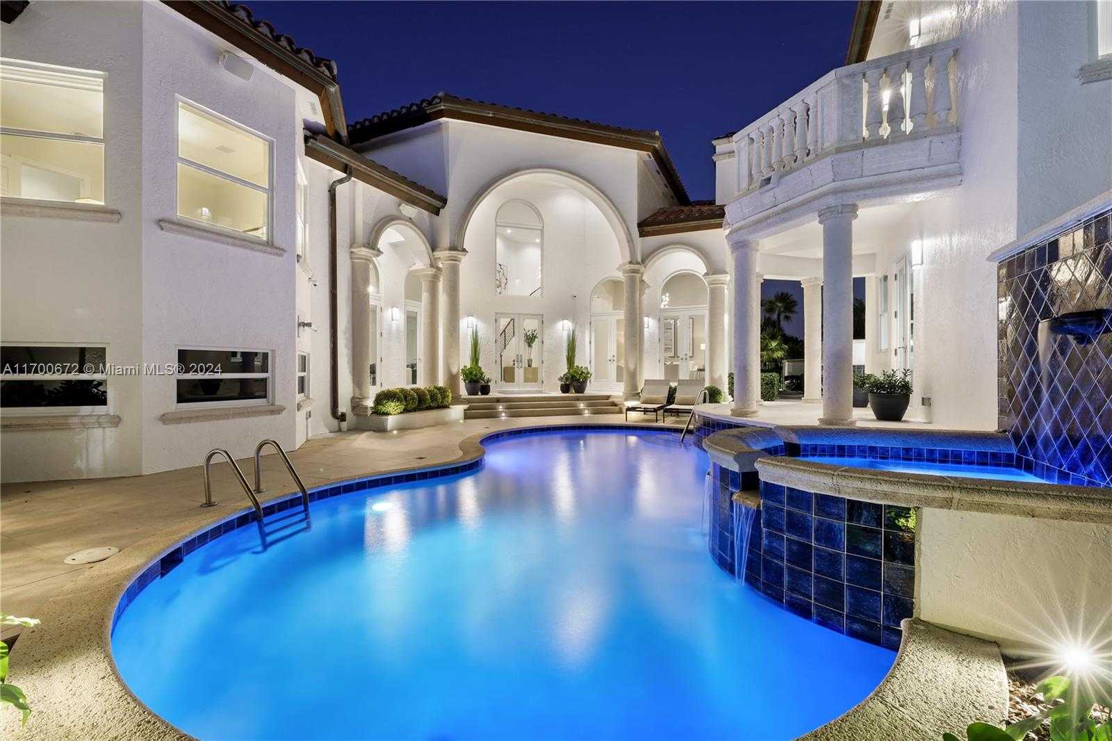 Small Image of 13693 DEERING BAY DR, Coral Gables Number 42