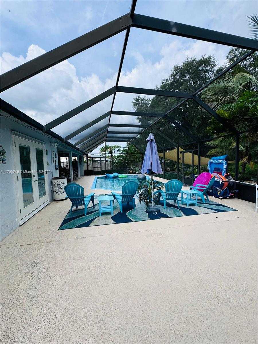 Small Image of 509 NORTH EAST SOLIDA CIR, Port St. Lucie Number 10