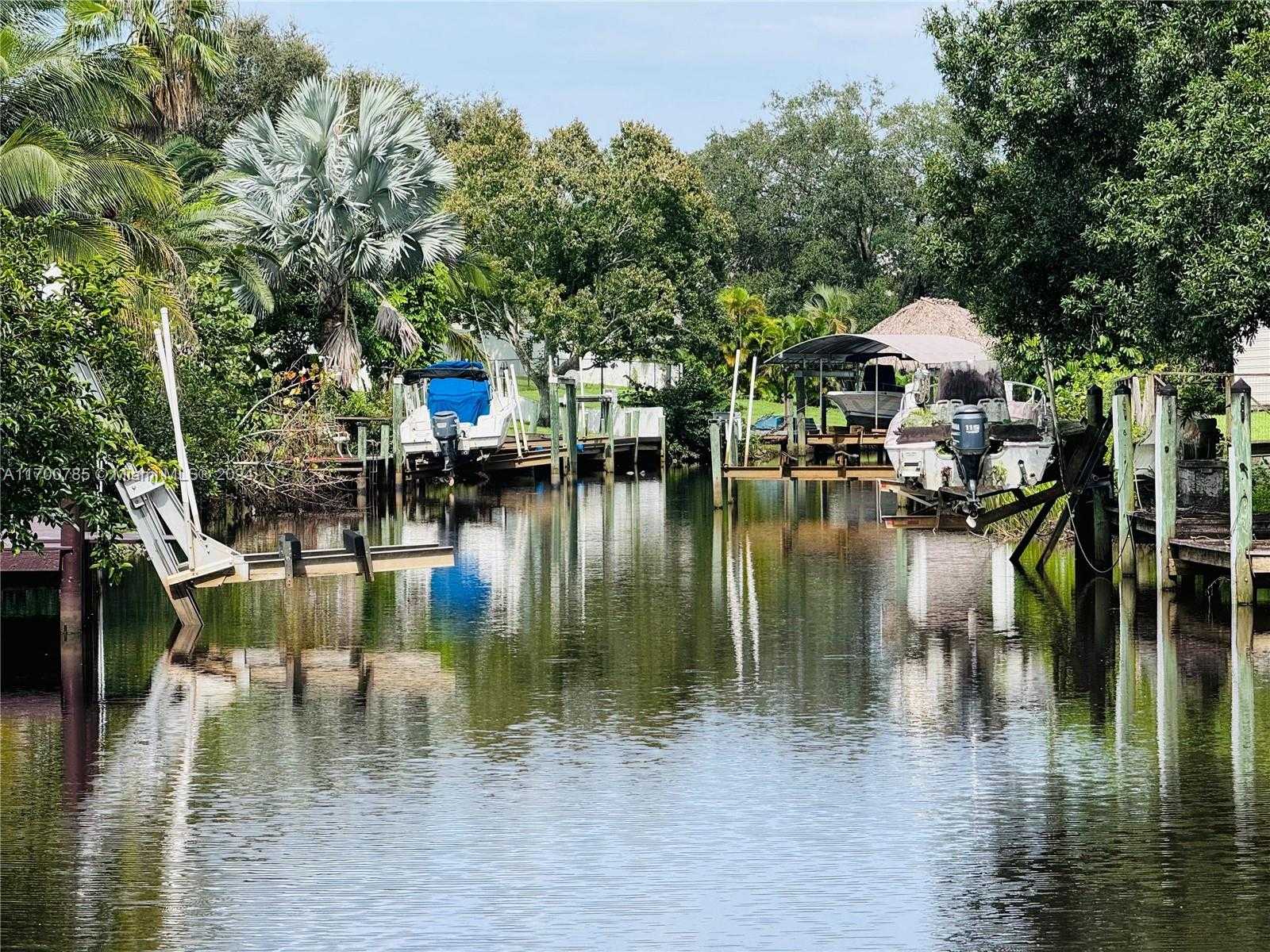 Small Image of 509 NORTH EAST SOLIDA CIR, Port St. Lucie Number 13
