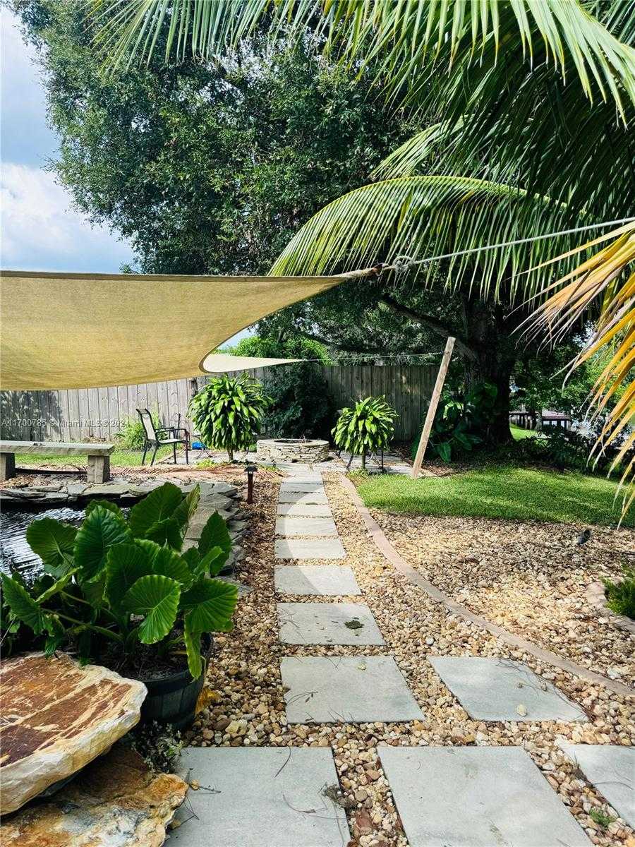 Small Image of 509 NORTH EAST SOLIDA CIR, Port St. Lucie Number 16