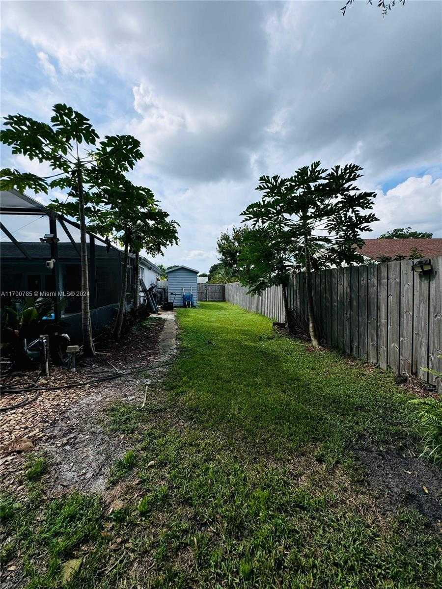 Small Image of 509 NORTH EAST SOLIDA CIR, Port St. Lucie Number 17