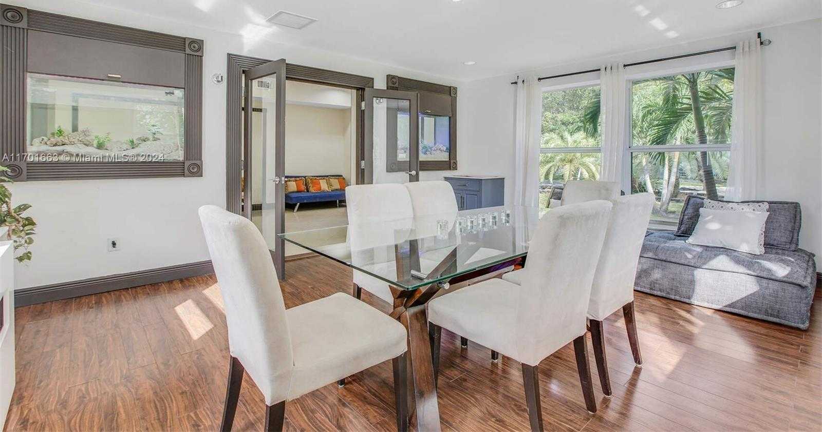 Small Image of 12746 NORTH EAST 4TH AVE, North Miami Number 16