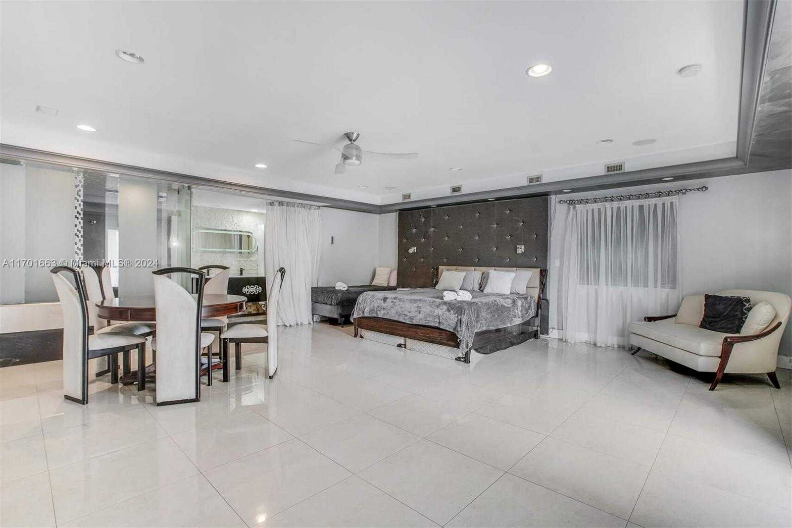 Small Image of 12746 NORTH EAST 4TH AVE, North Miami Number 22