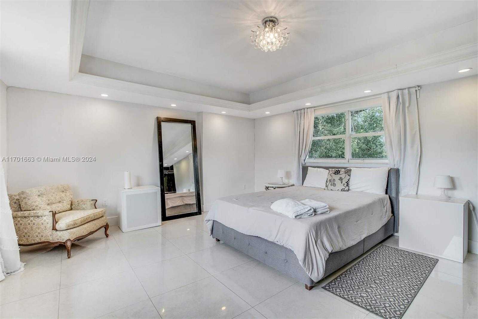 Small Image of 12746 NORTH EAST 4TH AVE, North Miami Number 24