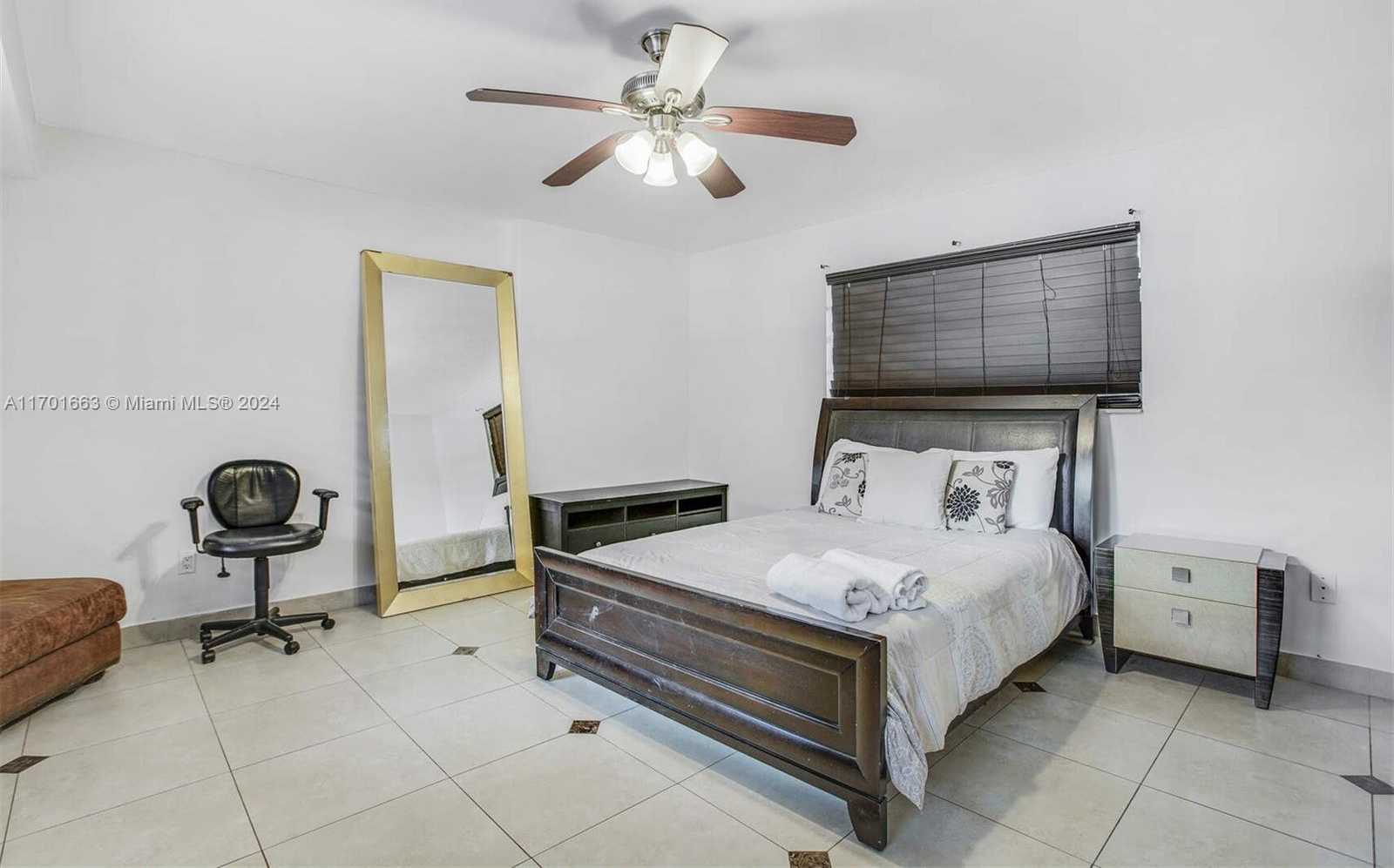Small Image of 12746 NORTH EAST 4TH AVE, North Miami Number 34