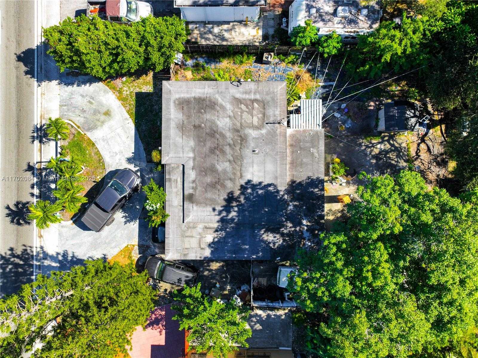 Small Image of 440 NORTH EAST 135TH ST, North Miami Number 9